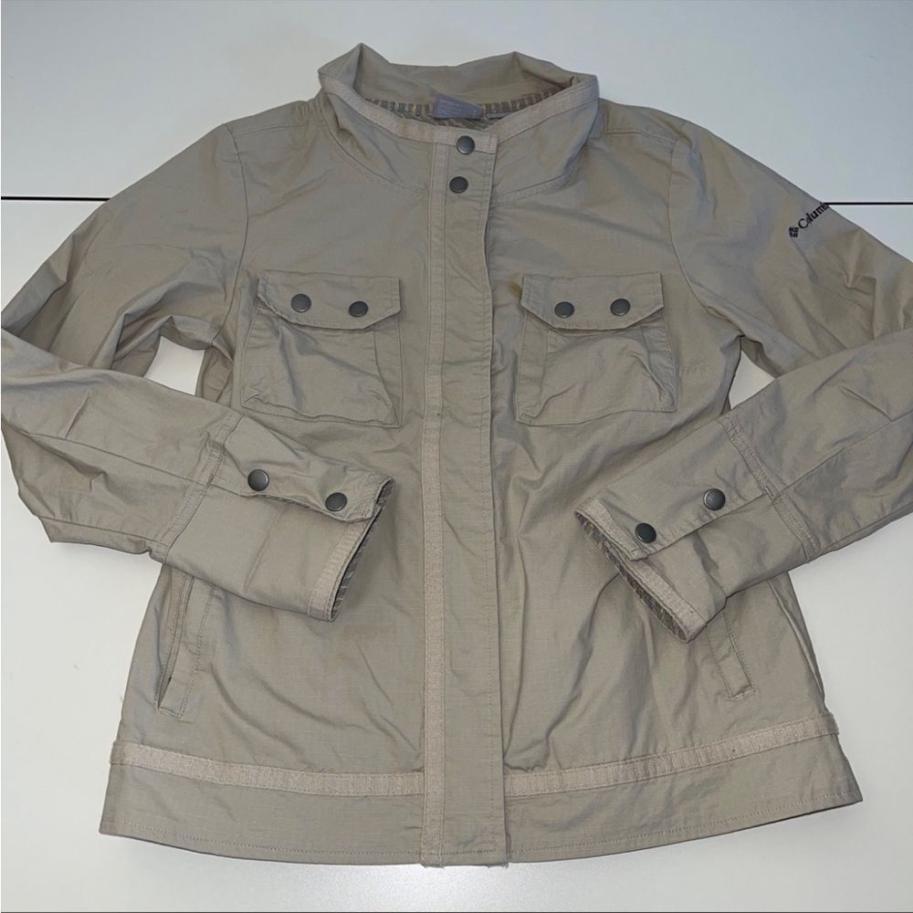 Columbia beige jacket M